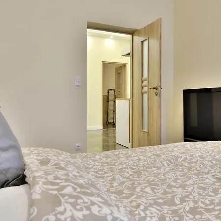 Central Apartment, Kis Diofa *